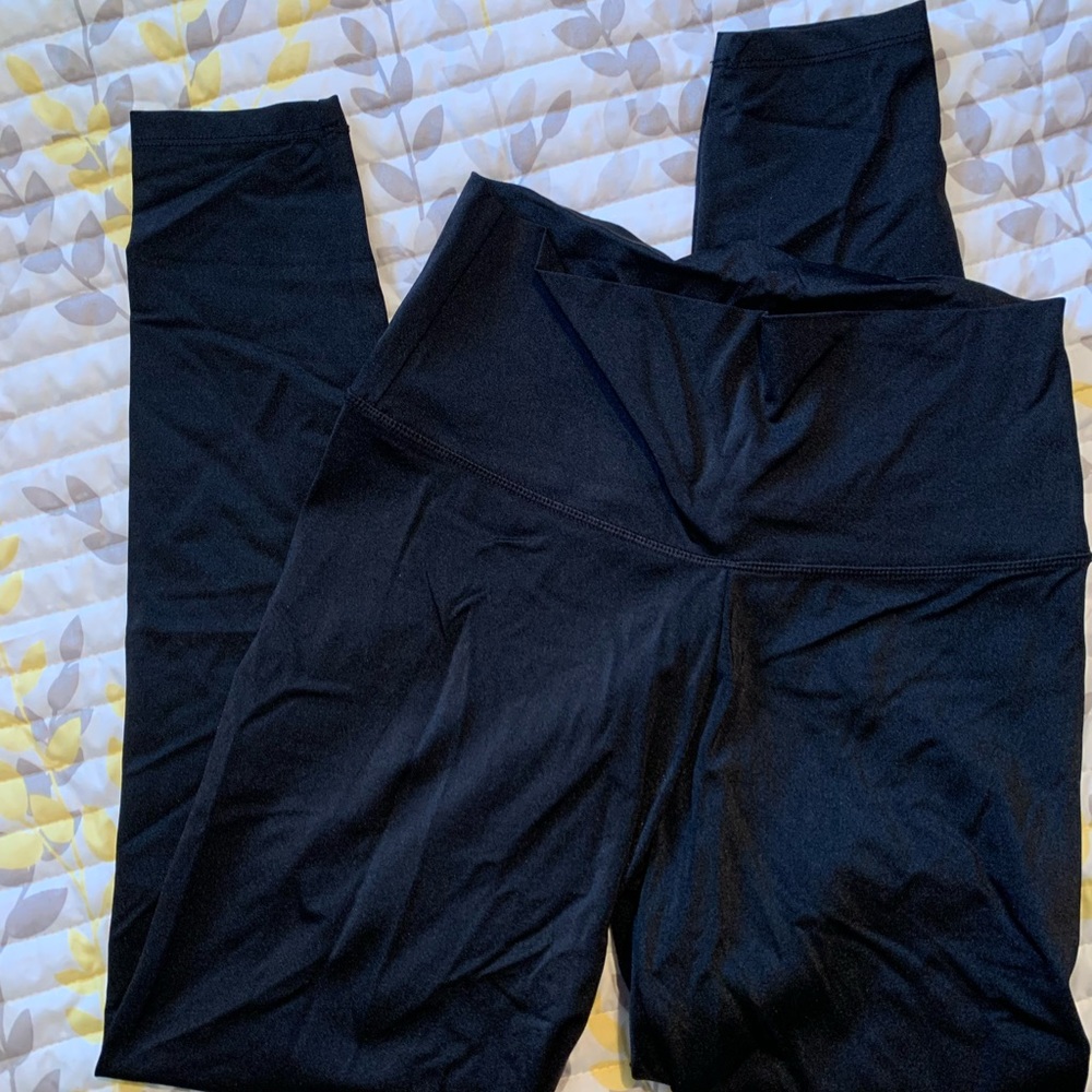 Aerie Shine Shimmery Leggings, Medium.